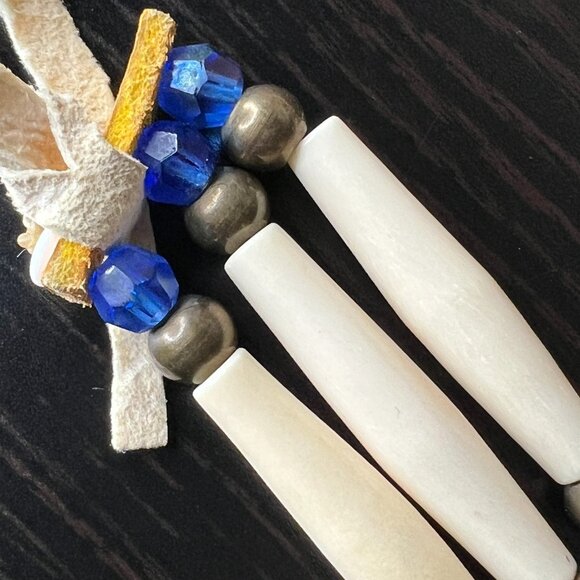 Vintage‎ Bone Hairpipe Bead Choker Necklace Blue Glass Brass Shell Disk Pendant - Picture 6 of 9